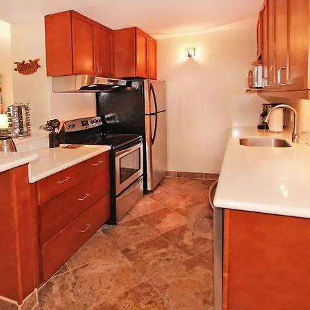 Island Sands Resort 305-2