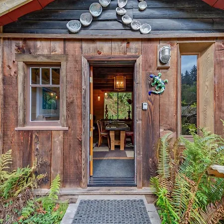 Stone Lagoon Cabin-3