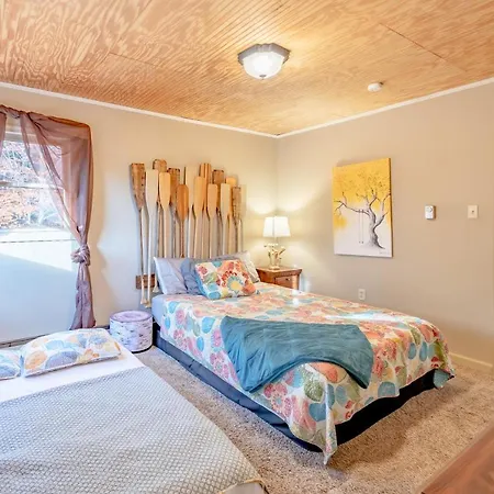 Luxurious House With Largest Hot Tub & Perfect Retreat!-3