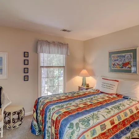 Nice Kitchen King Bed In Master Bikes & Beach Gear Included Free Shipyard Beach Parking Pass-2