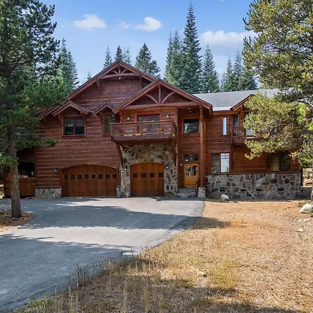 Bear Meadows Lodge - Hot Tub - Tahoe Donner Home-3