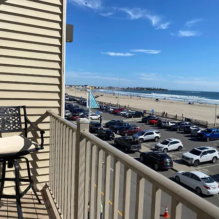 Ocean Front Condo In The Heart Of Hampton Beach-3