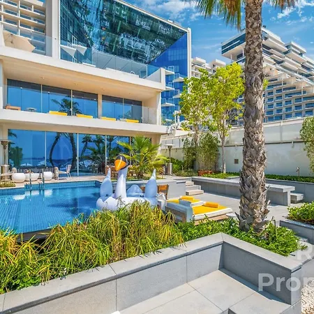 Five Palm Beach Villa -Private Pool & Roopftop Jacuzzi, 3-Level, By Exclusive Holiday Homes-3