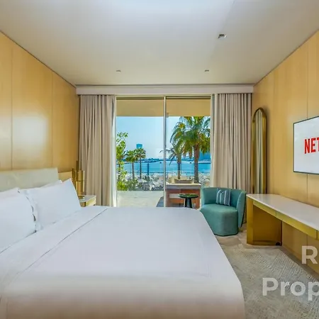 Five Palm Beach Villa -Private Pool & Roopftop Jacuzzi, 3-Level, By Exclusive Holiday Homes-2