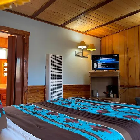 West Winds Lodge-3