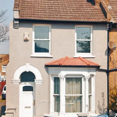 Jb Stays Greenwich, 3 Bed House,Ideal For Contractors And Family-3