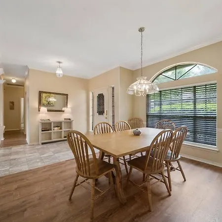 Stone Oak Oasis With Private Pool And Grill!-3