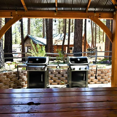 Getaways At Snow Lake Lodge-3
