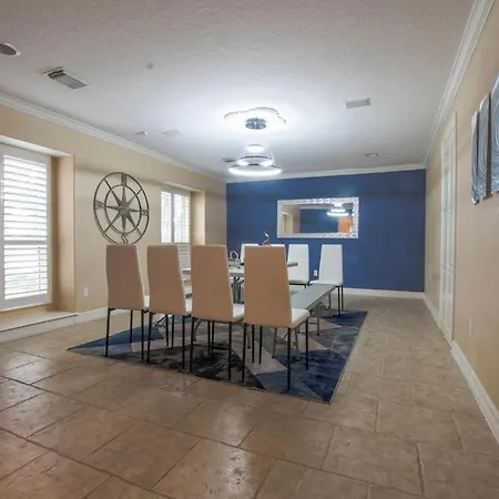 Huge 6 Bedroom With Pool, Spa, 85 Inch Tv, Game Room-3