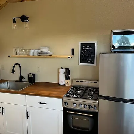 Bristlecone Yurt At Aspen Ridge Cabins-3