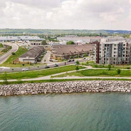 Globalstay Waterfront 5 Bedroom Townhouse Hot Tub Sauna Stoney Creek-2
