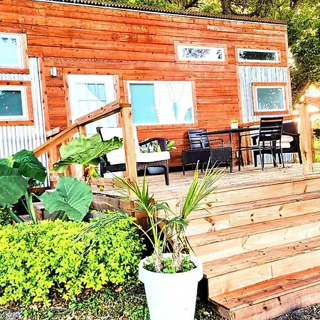 Orlando Lakefront Tiny Homes 6 Plus Month Rentals-2
