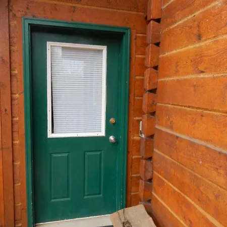 Alaska Adventure Cabins-2