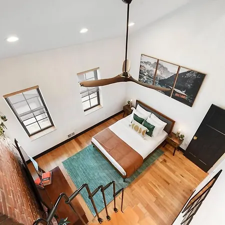Hostwise Stays - The Lodi - Lower Lawrenceville, Beautiful!-2