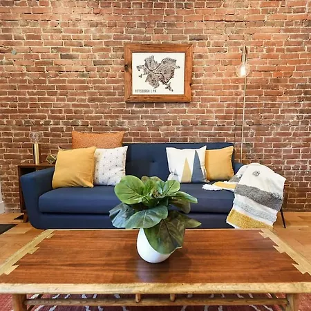 Hostwise Stays - The Lodi - Lower Lawrenceville, Beautiful!-3