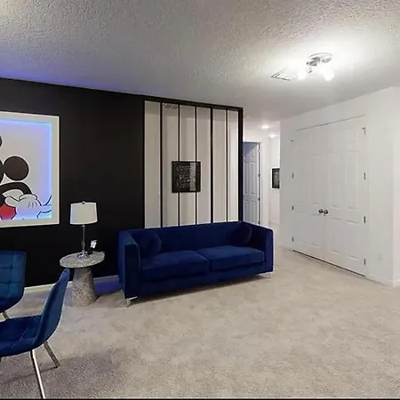Mickey'S Mansion-3