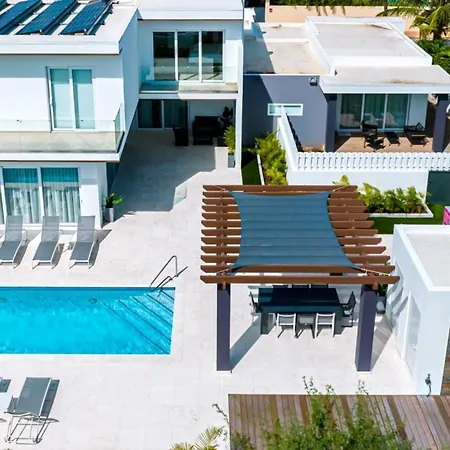 New 5Br 3Ba Villa Biba Dushi 3-Min Eagle Beach-2