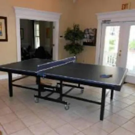 Q4 Professionally Decorated Upstairs Beautiful Soothing Colors Close To Back Pool-2