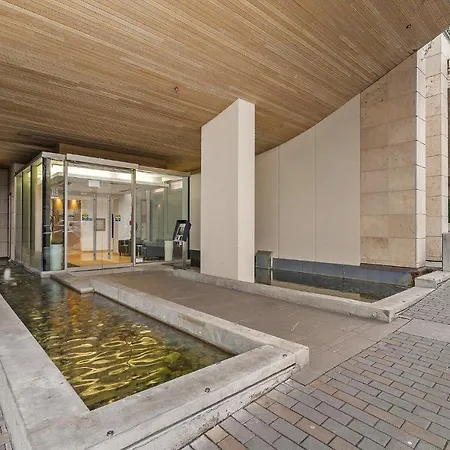 Falls Parliament Suite By Iris Properties!-3