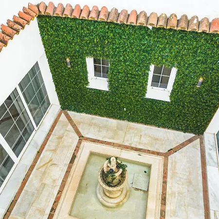 Lirios Village Marbella - Private Villas, Unbeatable Location, Heated Pools-2