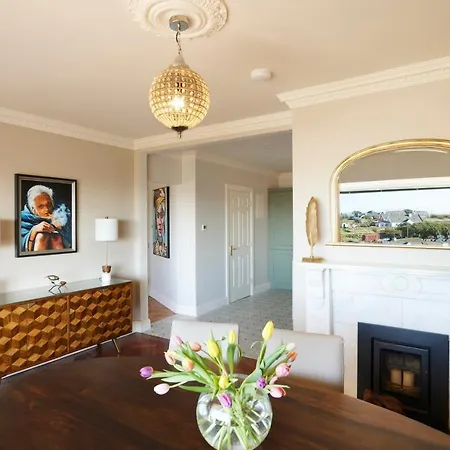 Luxury Lodges In Doolin Village With Hot Tubs-2
