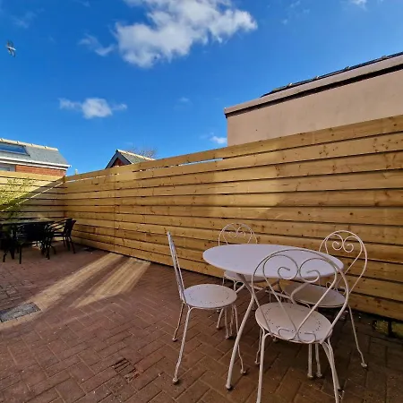 Dysa Bentinck House-2