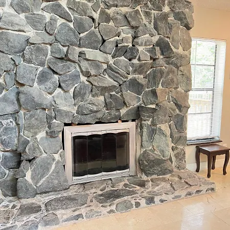 Resort Like House, 4 Bedrooms, 3 Bathrooms-2