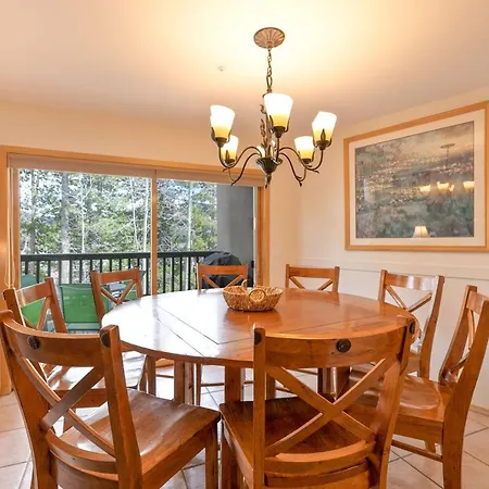Chimney Ridge Sunflower Townhome: Walk To Lift, Private Hot Tub-3