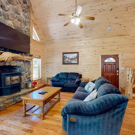 Whispering Pines Retreat-2