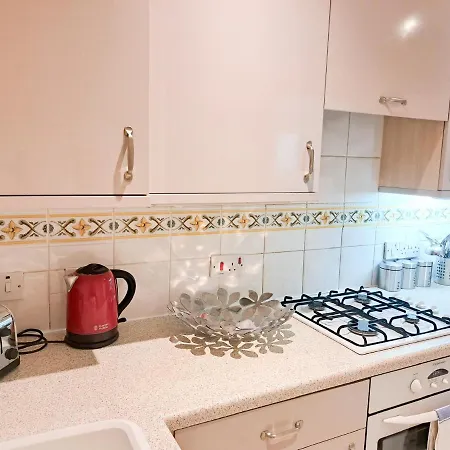 Wimbledon Apartment-3