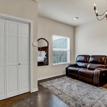 Cozi Cottage With Hot Tub! - 2 Min To Wineries!-2