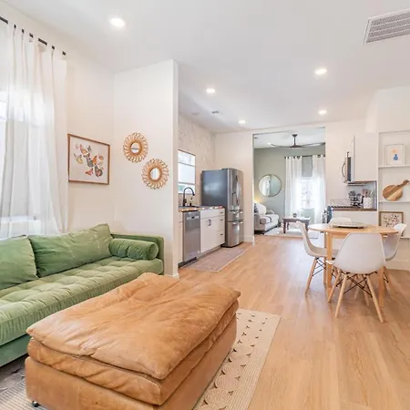 Reno Dream Cottage: Delightful 2-Bedroom Sanctuary-3