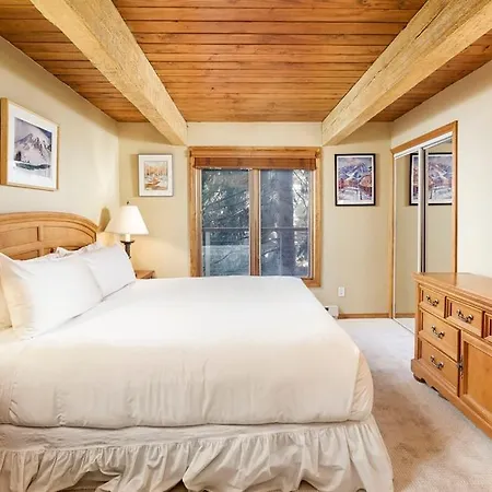 Chateau Eau Claire Unit 17, Serene Condo Overlooking The River With Many Upgrades-2