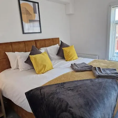 Cosy 3 Bedroom House In Beeston, Leeds, Ls11 7Jp-2