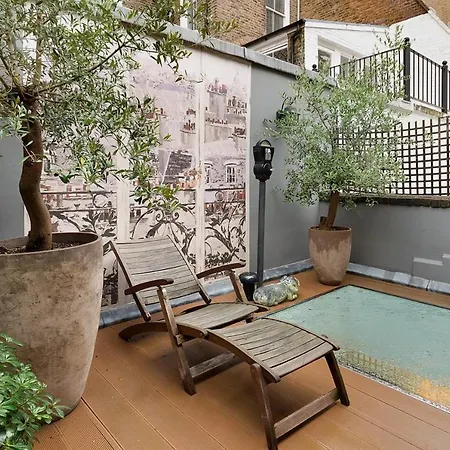 Charming 3Br Mews House-2
