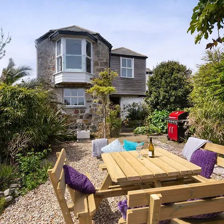 Ayr Farmhouse-2