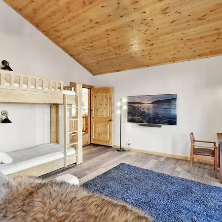 Gold Rush Lodge Big Bear~Hot Tub~ Games~-2