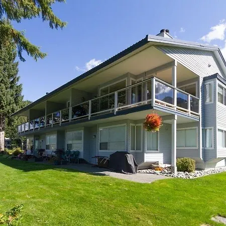 1Br And Sofabed At Whistler On The Lake, Lakefront, Serene Setting, Wood Burning Fireplace-2