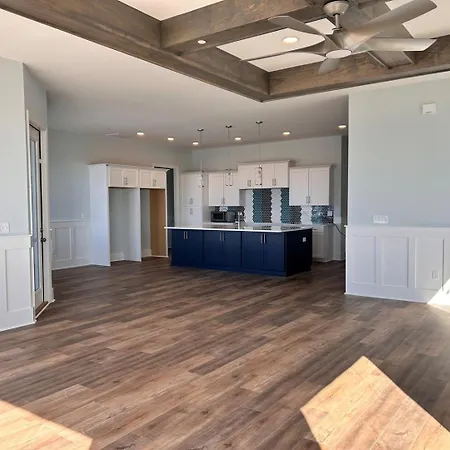 Aquila East-2