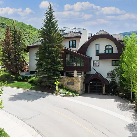 Tyrolean 1 Vail Village-2