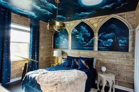 Magical Muggle Mansion Pool & Spa Sleeps 23-3