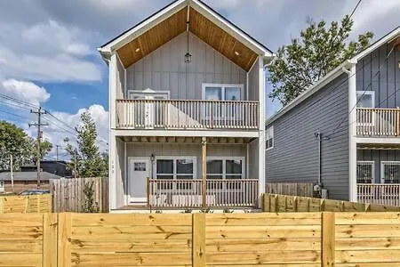New Build 5 Min To Broadway Sleeps 10-3
