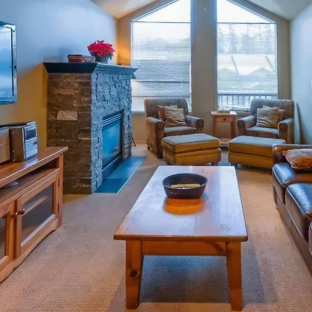 Thunder Ridge Chalet By Fernie Lodging Company-2