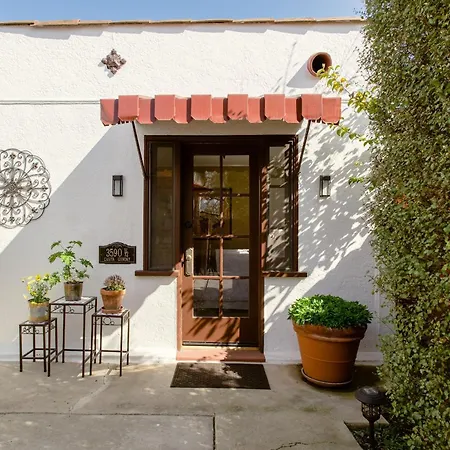 Casita Gundry- Boutique Hideaway, Quaint Historic Charm-2