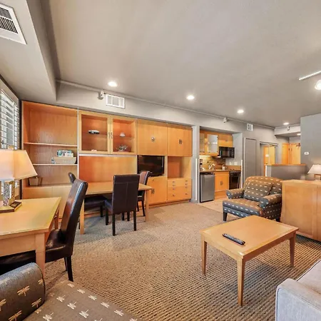 Palisades Tahoe Lodge Rentals Studio #225-2
