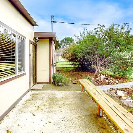Eco-Conscious Home With Spacious Yard & Ev Charger-3