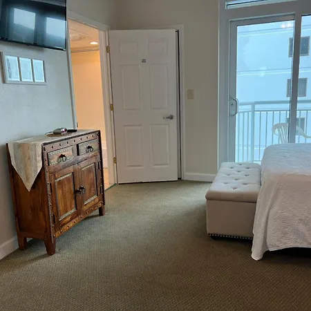 2501 S Ocean Blvd, 0811 - Ocean Front Sleeps 6-3