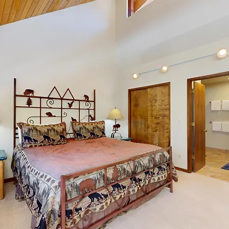 Tyra Summit Townhome #902-2