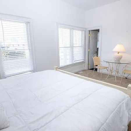 Oceanfront, Private Pool, Close To Beach Access, Ocean Views, Pool Table, Wl925, Iselin-3