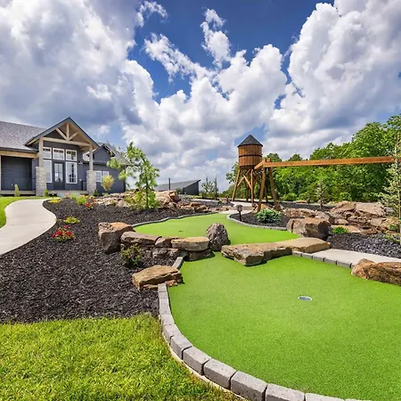 Serenity Shores Resort - Luxury Lakefront Lodge - Pools And Many Free Amenities-3